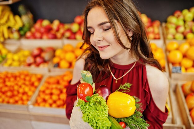 Korzyści zdrowotne z jedzenia świeżych owoców dostarczanych przez sklep spożywczy online